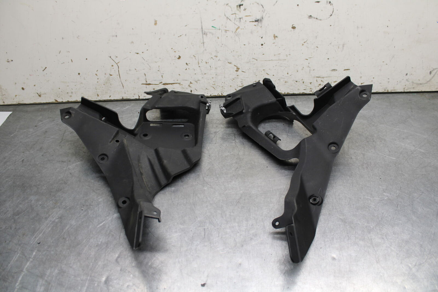 21-24 APRILIA TUONO 660 FACTORY RIGHT LEFT INNER FAIRINGS COWLS PANELS BB733