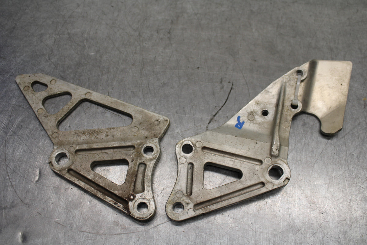 91-92 SUZUKI GSXR750 M LEFT RIGHT REARSET DRIVER PEG BRACKETS MOUNTS BB125