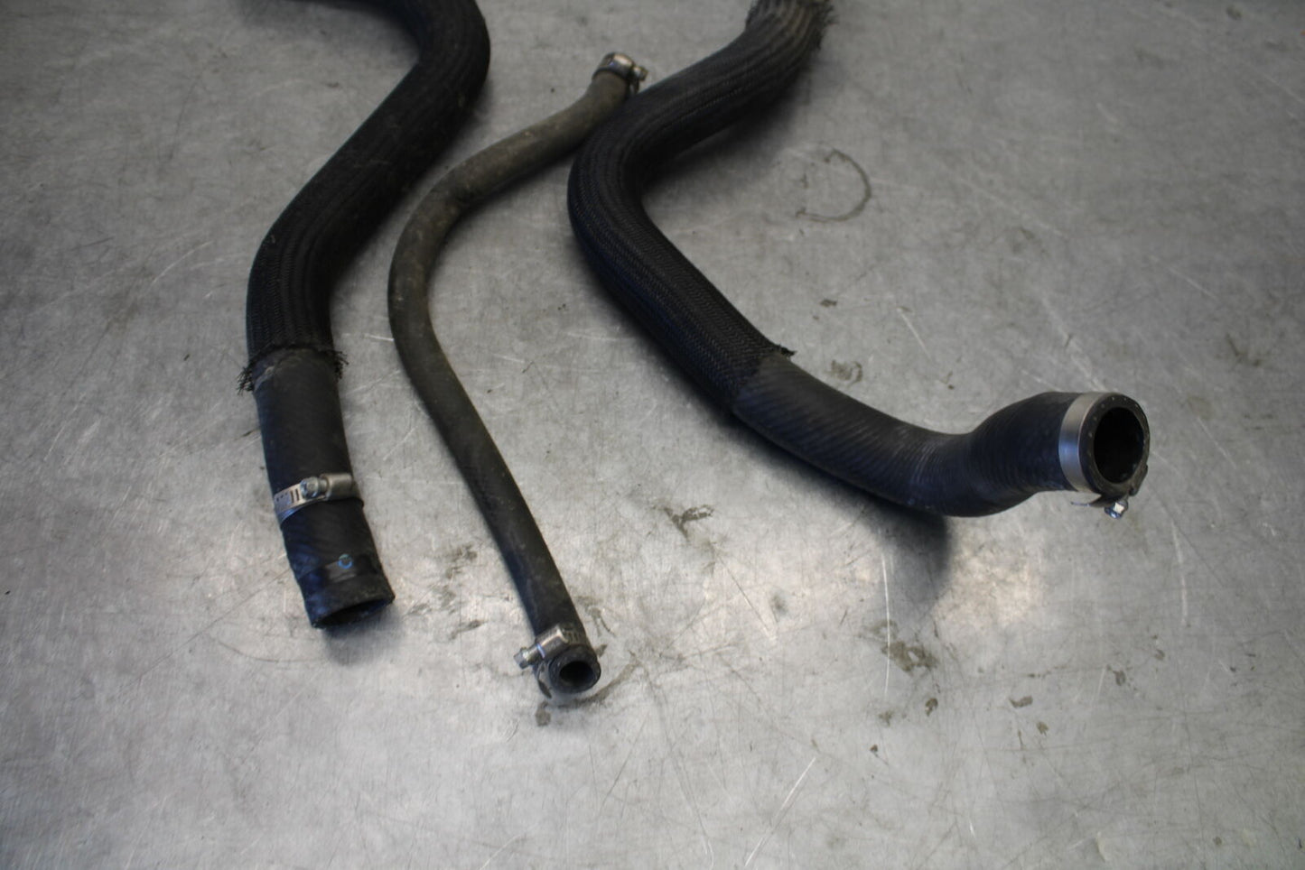 04 SUZUKI GSXR600 RADIATOR HOSES ENGINE COOLANT WATER PIPES HOSE SET BB676