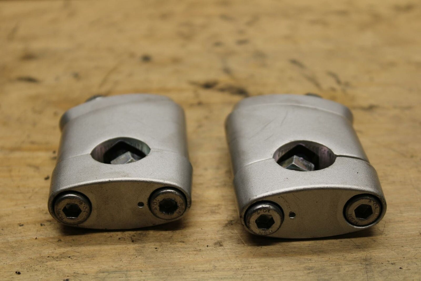 07-12 SUZUKI BANDIT 650S HANDLEBAR RISERS BB328