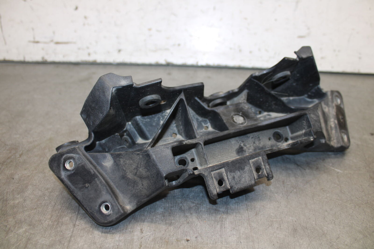 19-23 KAWASAKI NINJA ZX6R UPPER FAIRING MIRROR GAUGES STAY BRACKET BB701