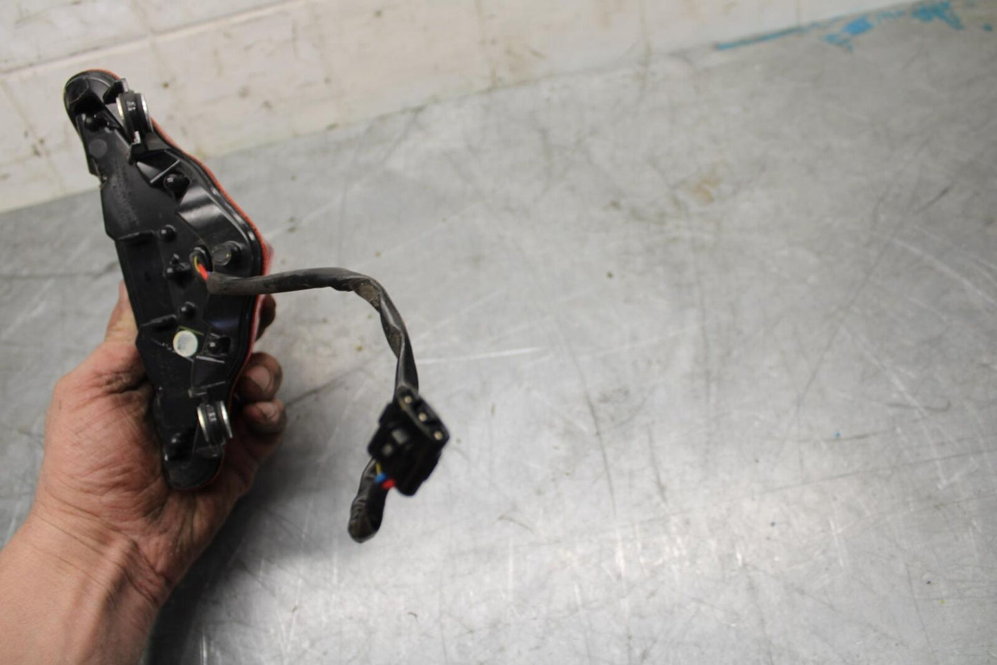 12-17 KAWASAKI NINJA 650 REAR TAIL TAILLIGHT BACK BRAKE LIGHT 23025-0307 BB470