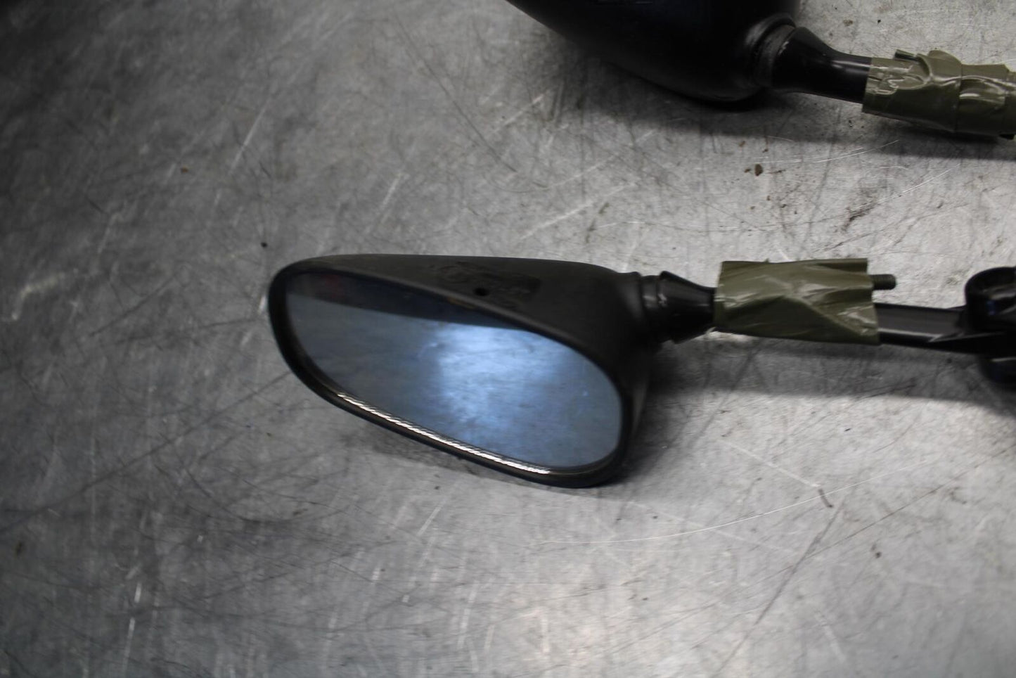 2004 Suzuki GSXR600 MIRRORS BB528