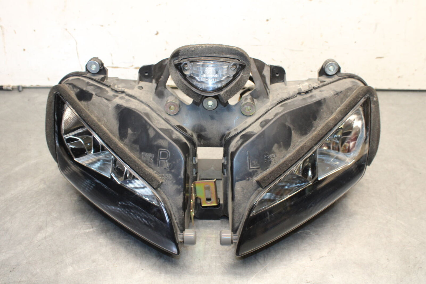 05-06 HONDA CBR600RR FRONT HEADLIGHT HEAD LIGHT LAMP BB655