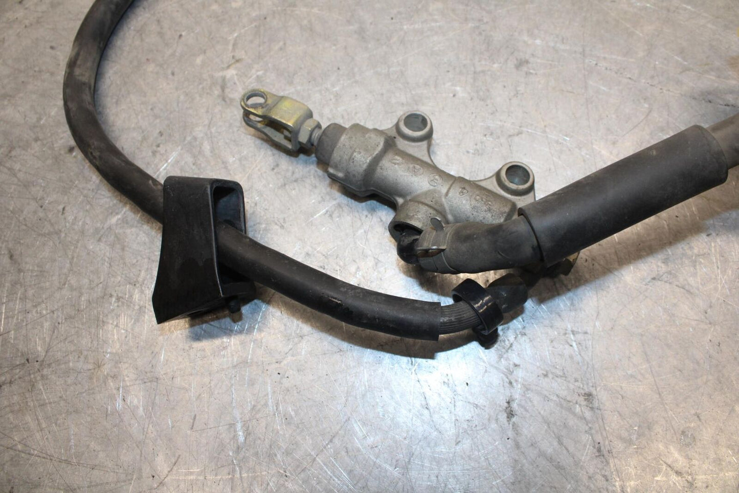 2004 Kawasaki Ninja ZX6RR ZX600M REAR BRAKE MASTER CYLINDER W RESERVOIR BB43