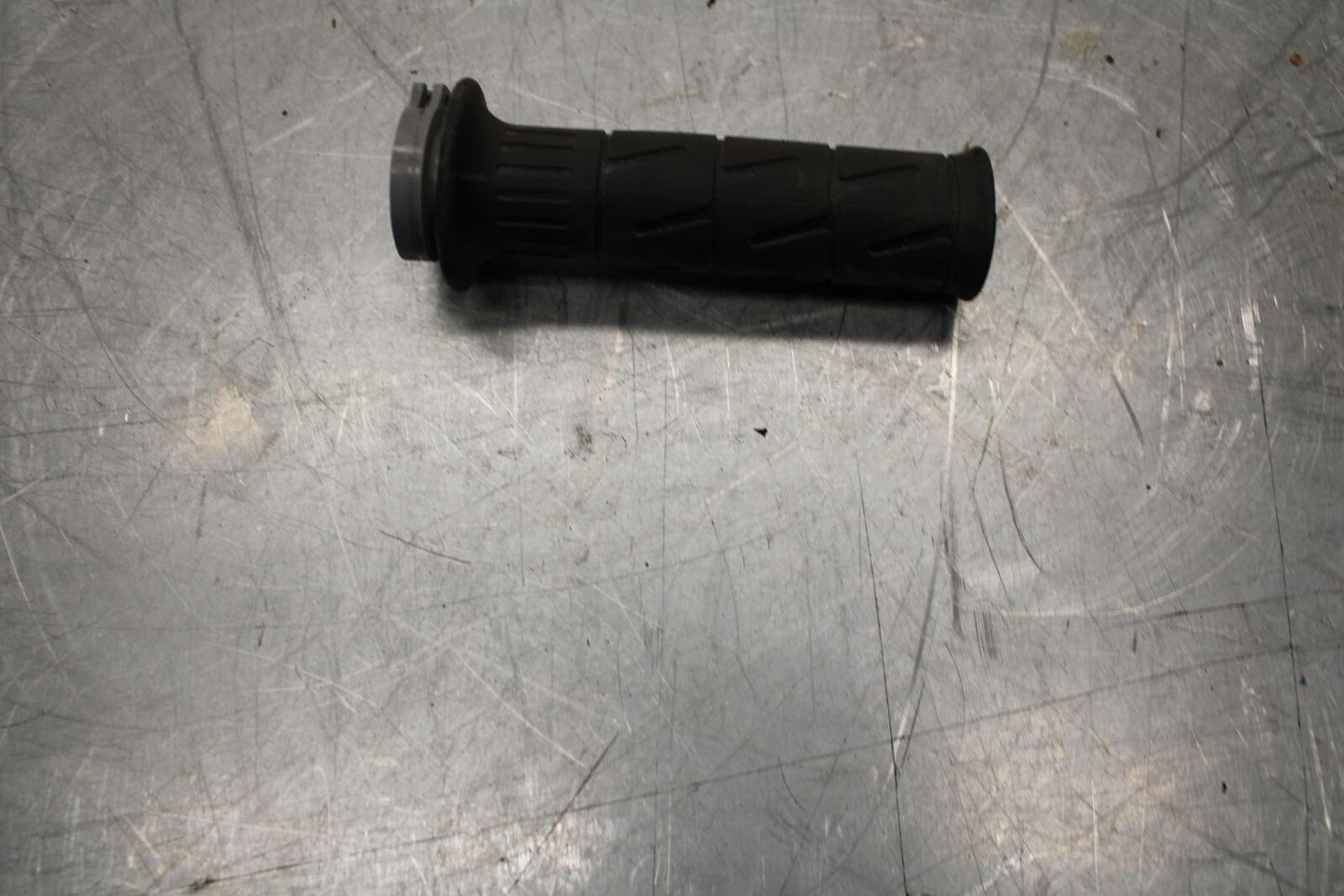 06-07 KAWASAKI NINJA 650R THROTTLE CABLE LINE HOUSING GUIDE BB446