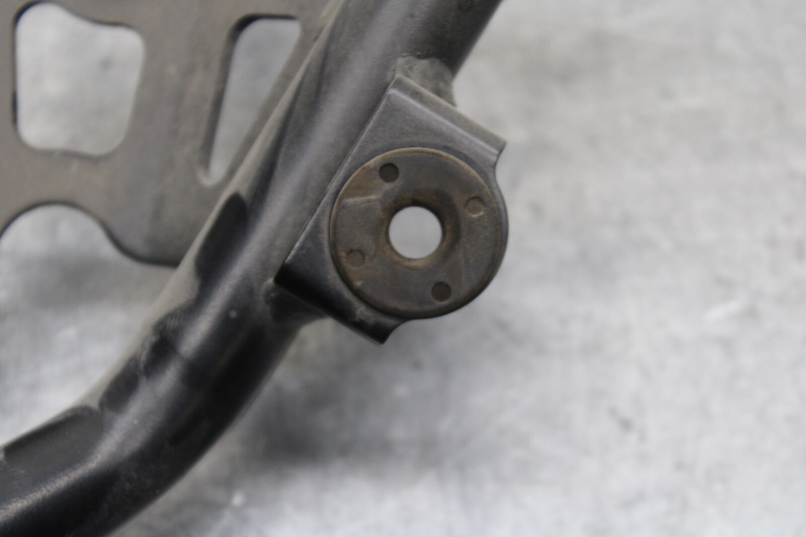 03-07 SUZUKI SV1000S UPPER FAIRING MIRROR GAUGES STAY BRACKET 94510-16G00 BB657