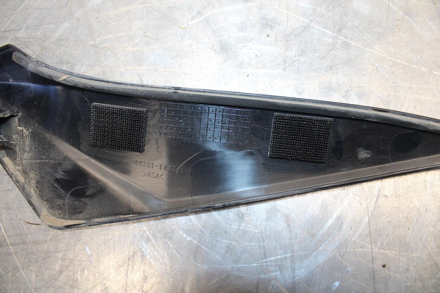 15-21 SUZUKI GSXR600 RIGHT GAS TANK FUEL CELL PANEL COVER TRIM COWL BB463
