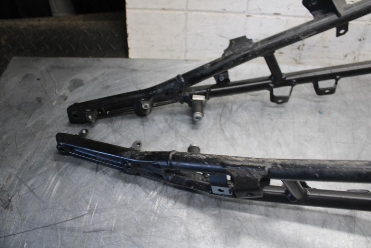 22 KTM 890 ADVENTURE REAR BACK TAIL SUBFRAME SUB FRAME BB514
