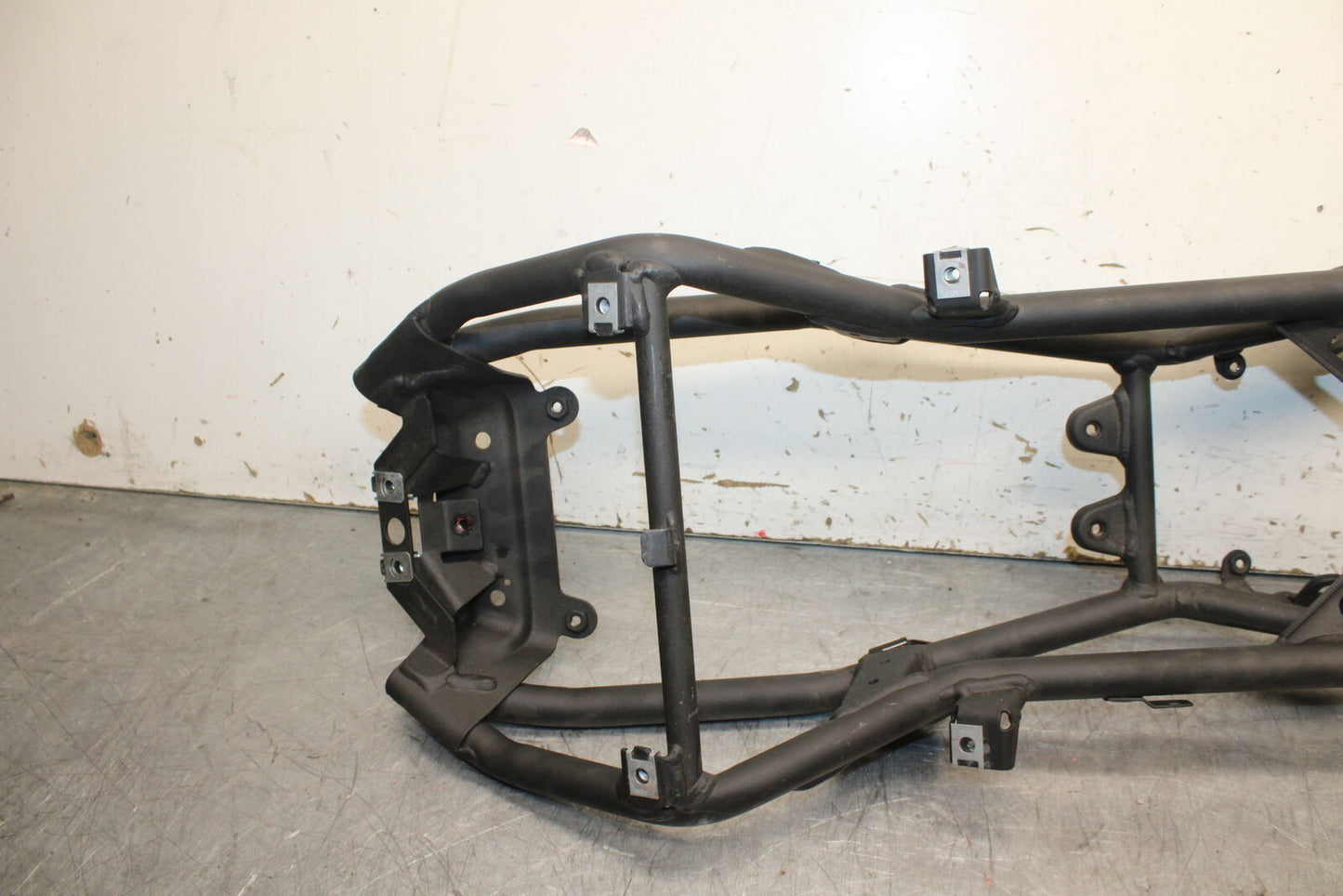09-11 DUCATI STREETFIGHTER 1098 REAR SUBFRAME BACK SUB FRAME BB705
