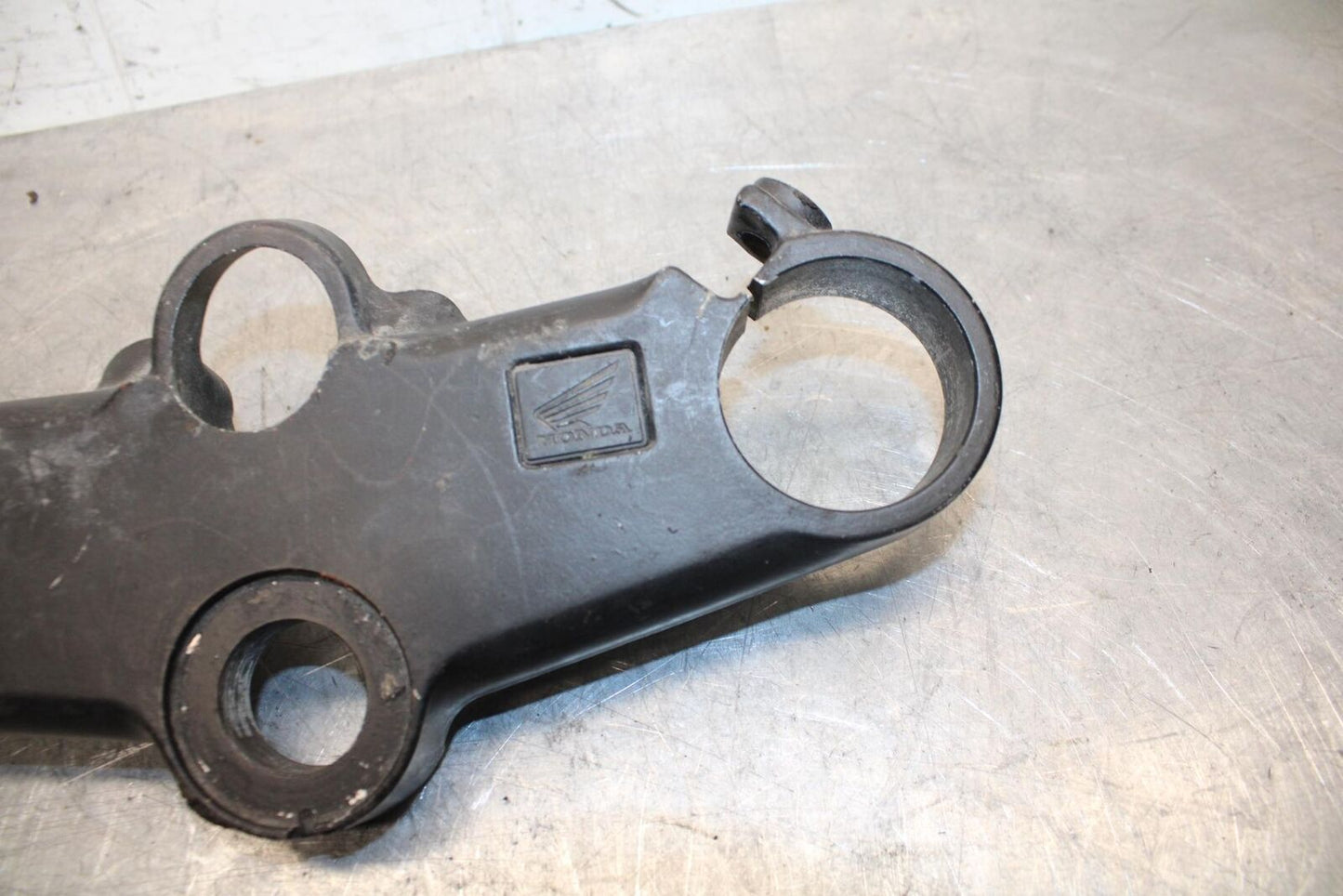 1992 Honda CBR600F2 FORKS UPPER TRIPLE TREE CLAMP BB40