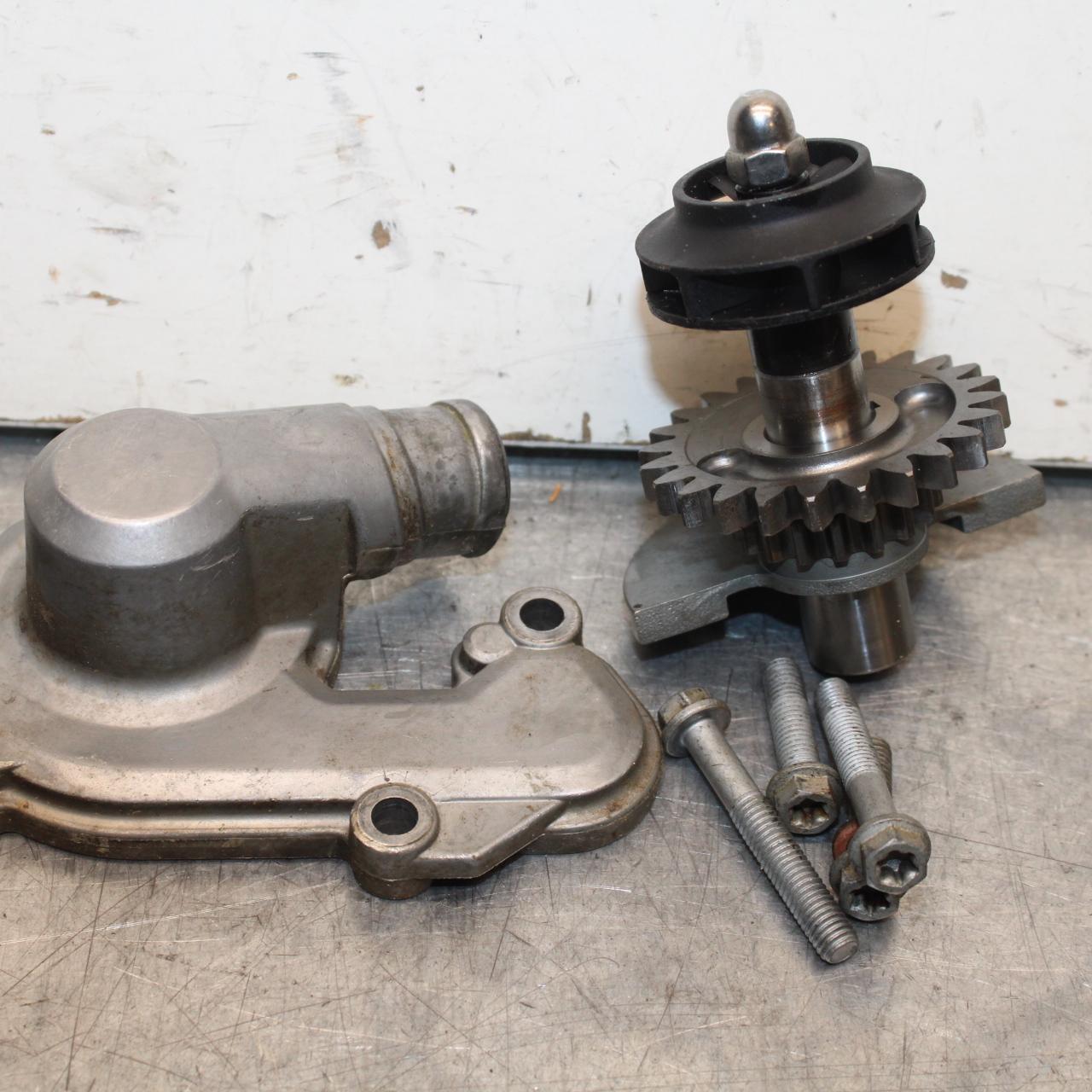 13 KTM 350 SXF ENGINE WATER PUMP W HOUSING BB104