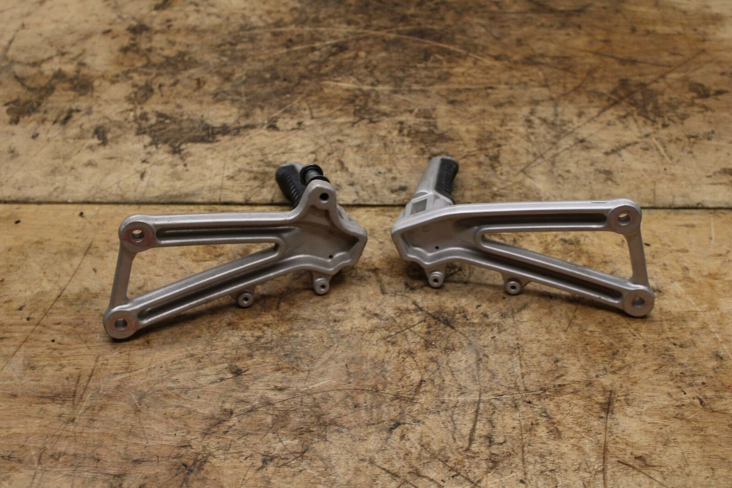 04-07 DUCATI ST3 FRONT FOOT RESTS PEGS STEPS SET PAIR BB347