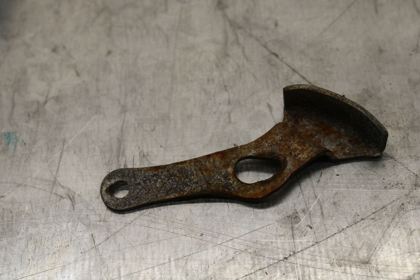 85 YAMAHA RZ500 KICKSTAND SIDE KICK STAND BRACKET SUPPORT MOUNT BB27