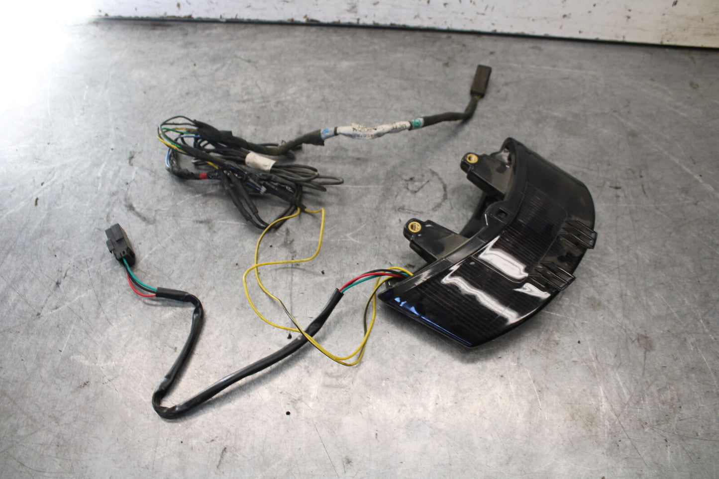 07-08 TRIUMPH DAYTONA 675 AFTERMARKET REAR TAIL TAILLIGHT BACK BRAKE LIGHT BB685