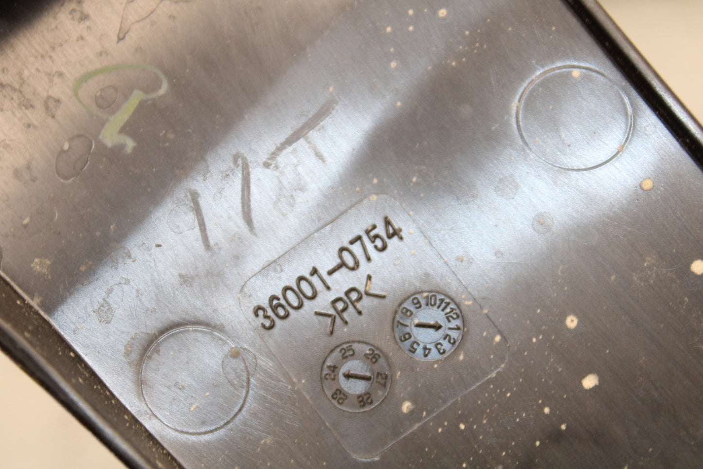 24 KAWASAKI NINJA 500 ABS RIGHT FRONT DUCT COVER PANEL COWL BB730