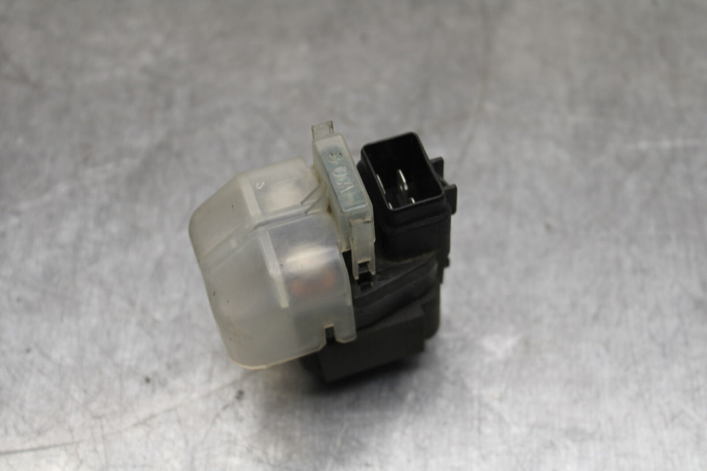 03-04 TRIUMPH DAYTONA 600 ENGINE STARTER RELAY STARTING MOTOR SWITCH BB745