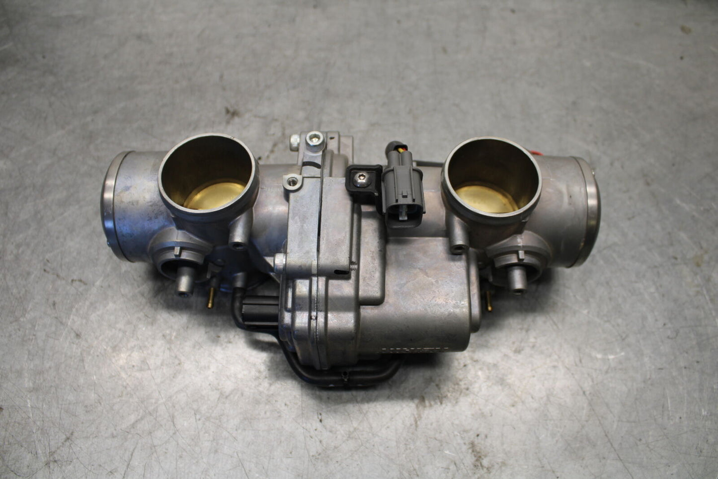 19-21 TRIUMPH SPEED TWIN 1200 THROTTLE BODIES BB653