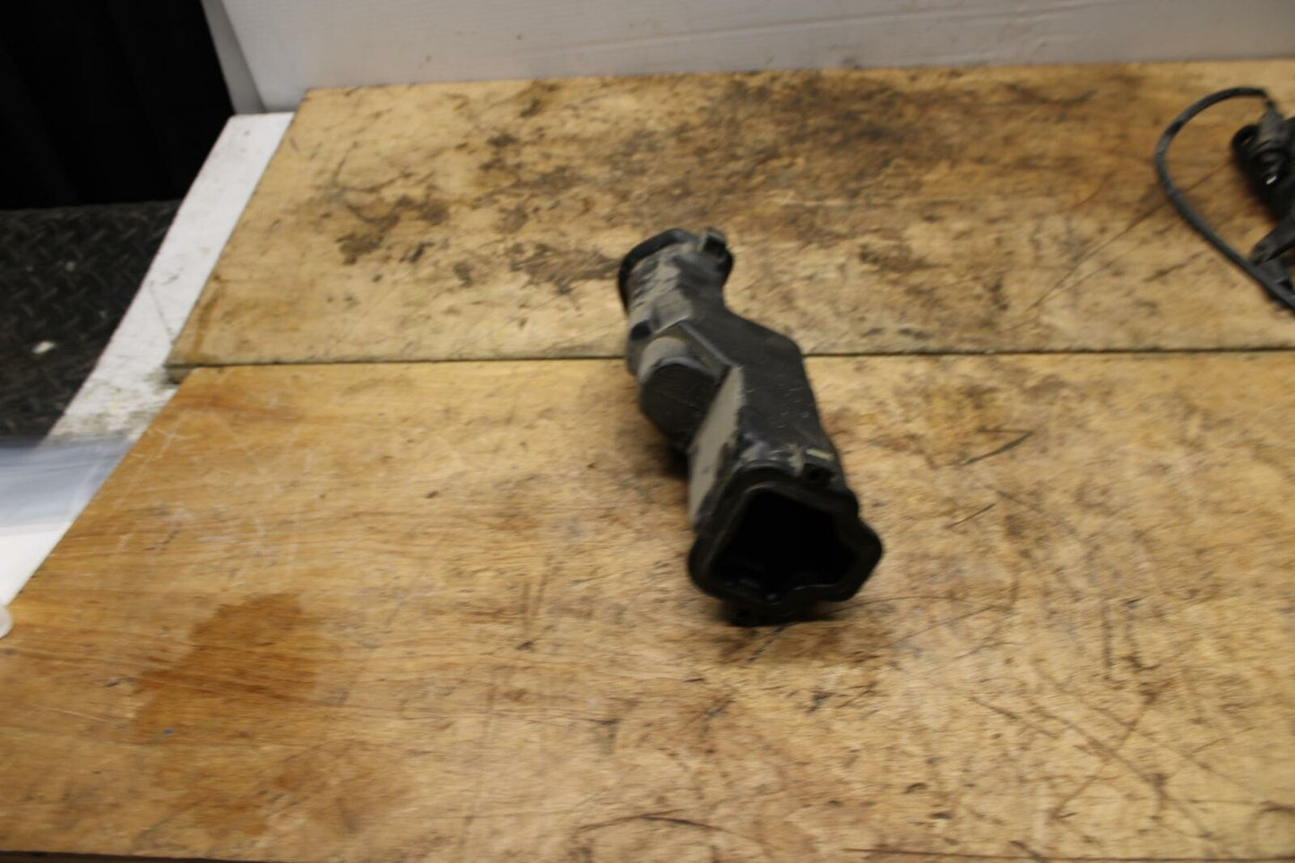 05-08 KAWASAKI VULCAN 1500 VN1500N CLASSIC AIR INTAKE DUCT BB343