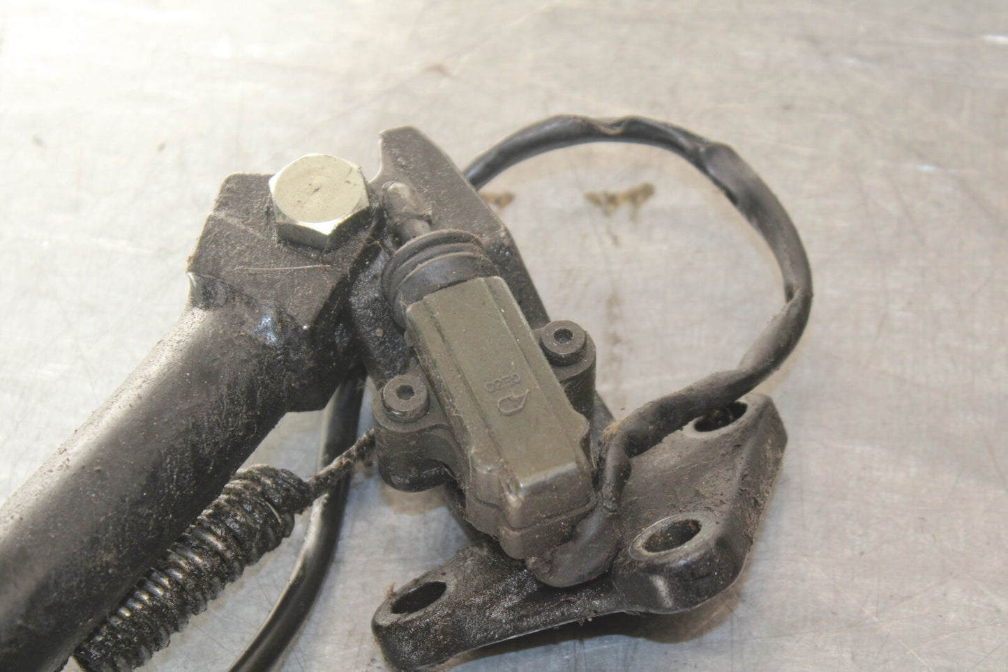 01-06 TRIUMPH TIGER 955I KICKSTAND SIDE KICK STAND BB693