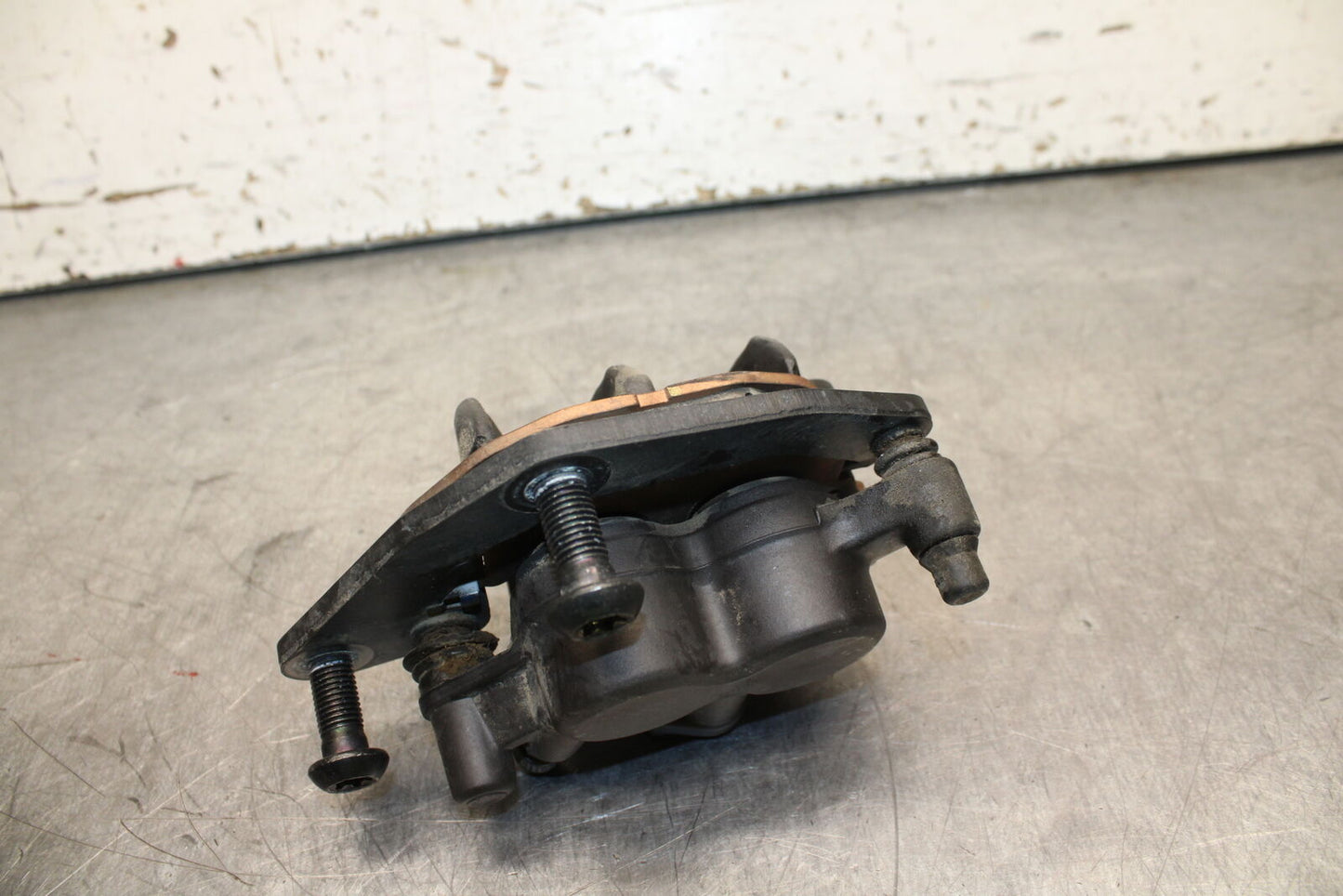 19-24 YAMAHA R3 RIGHT FRONT BRAKE CALIPER BB736