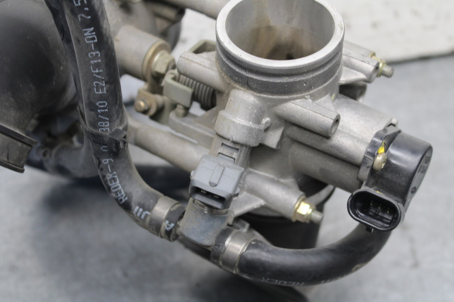 06-07 DUCATI MONSTER 695 MAIN FUEL INJECTORS / THROTTLE BODIES BB674