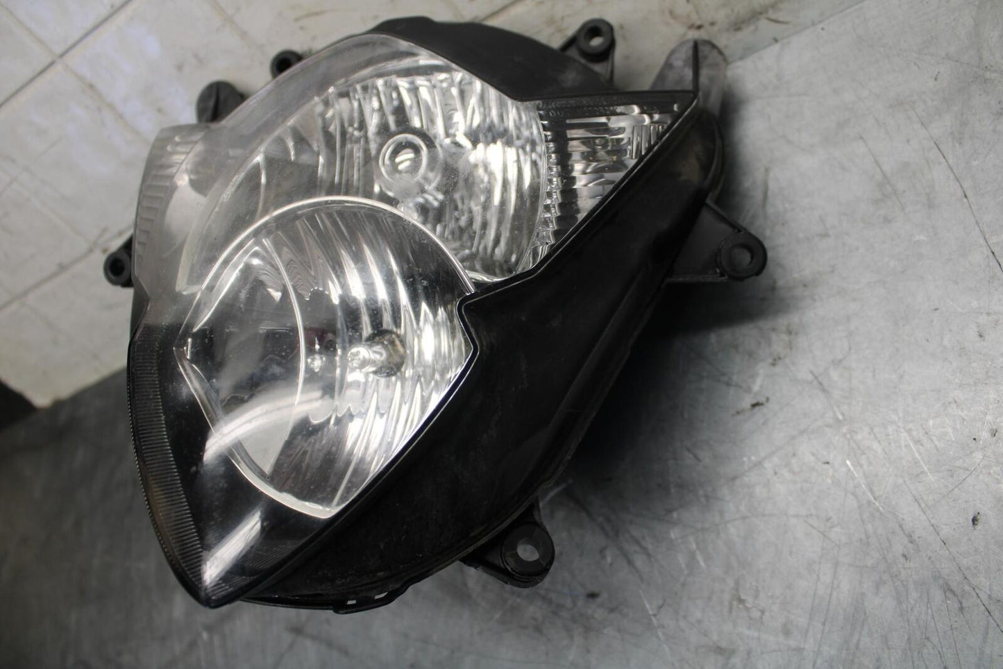 2016 Suzuki Bandit 1250S GSF1250SA ABS FRONT HEADLIGHT HEAD LIGHT BB509