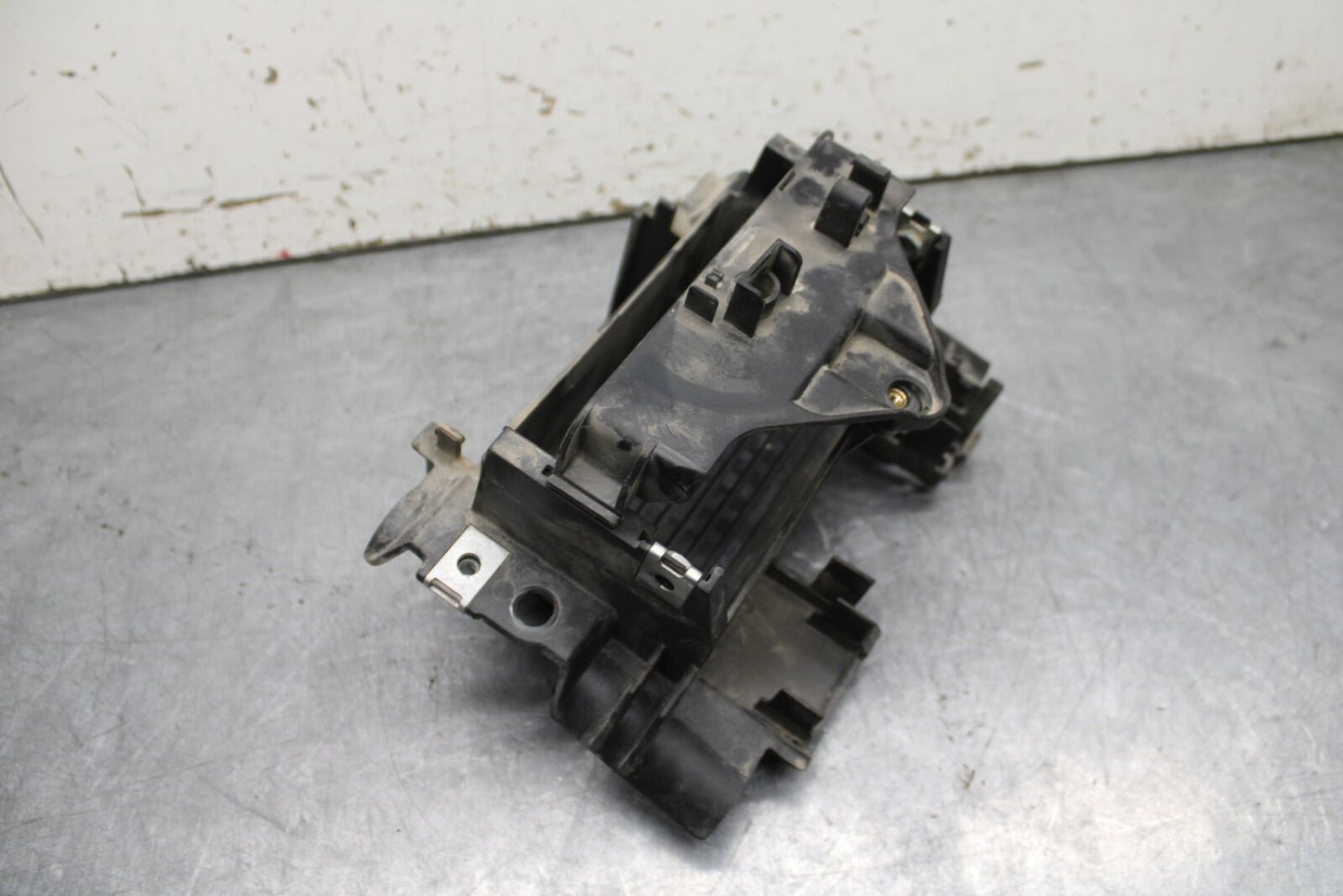 21-24 KTM 890 ADVENTURE R REAR BACK TAIL UNDERTAIL BATTERY TRAY PLASTIC BB723