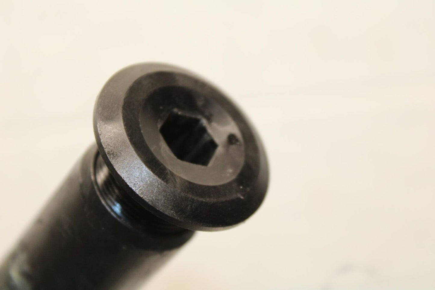 07-11 KTM 990 SUPER DUKE FRONT WHEEL RIM AXLE PIVOT BOLT BB578