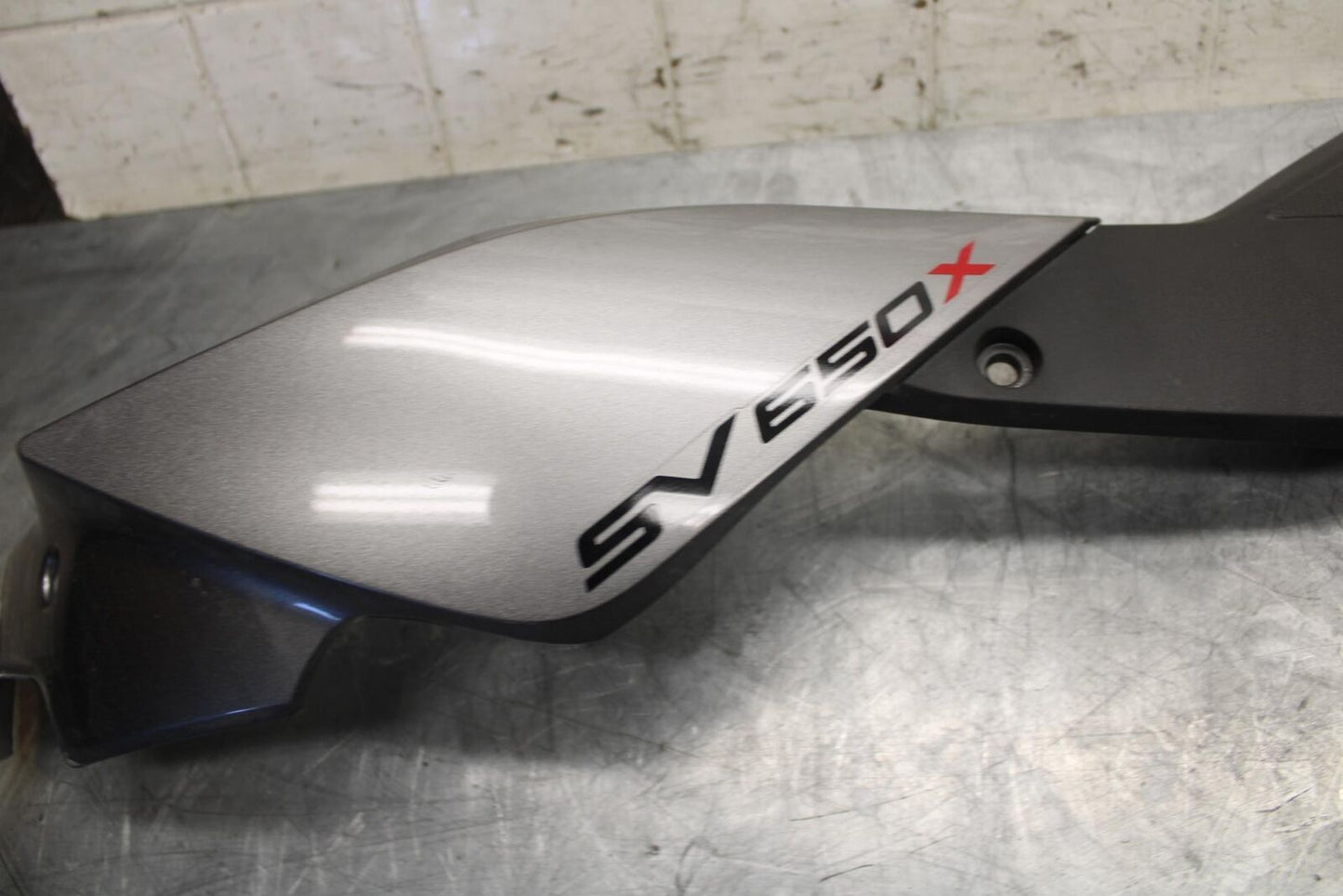 2017 Suzuki SV650X ABS LEFT FRONT UPPER MID SIDE FAIRING COWL PLASTIC BB512