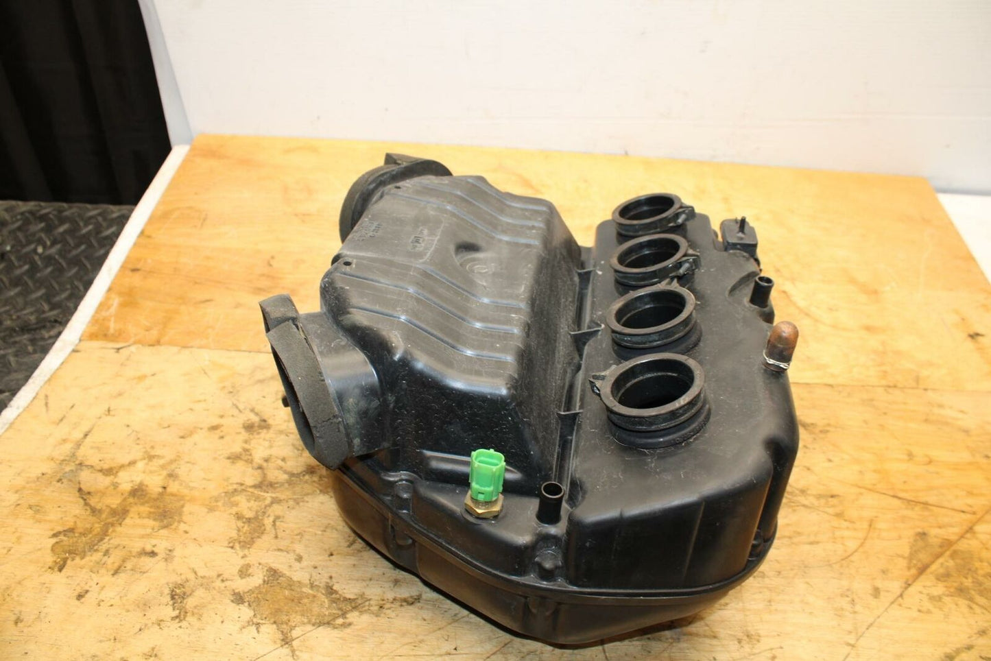 01-03 SUZUKI GSXR600 AIRBOX AIR INTAKE FILTER BOX BB336