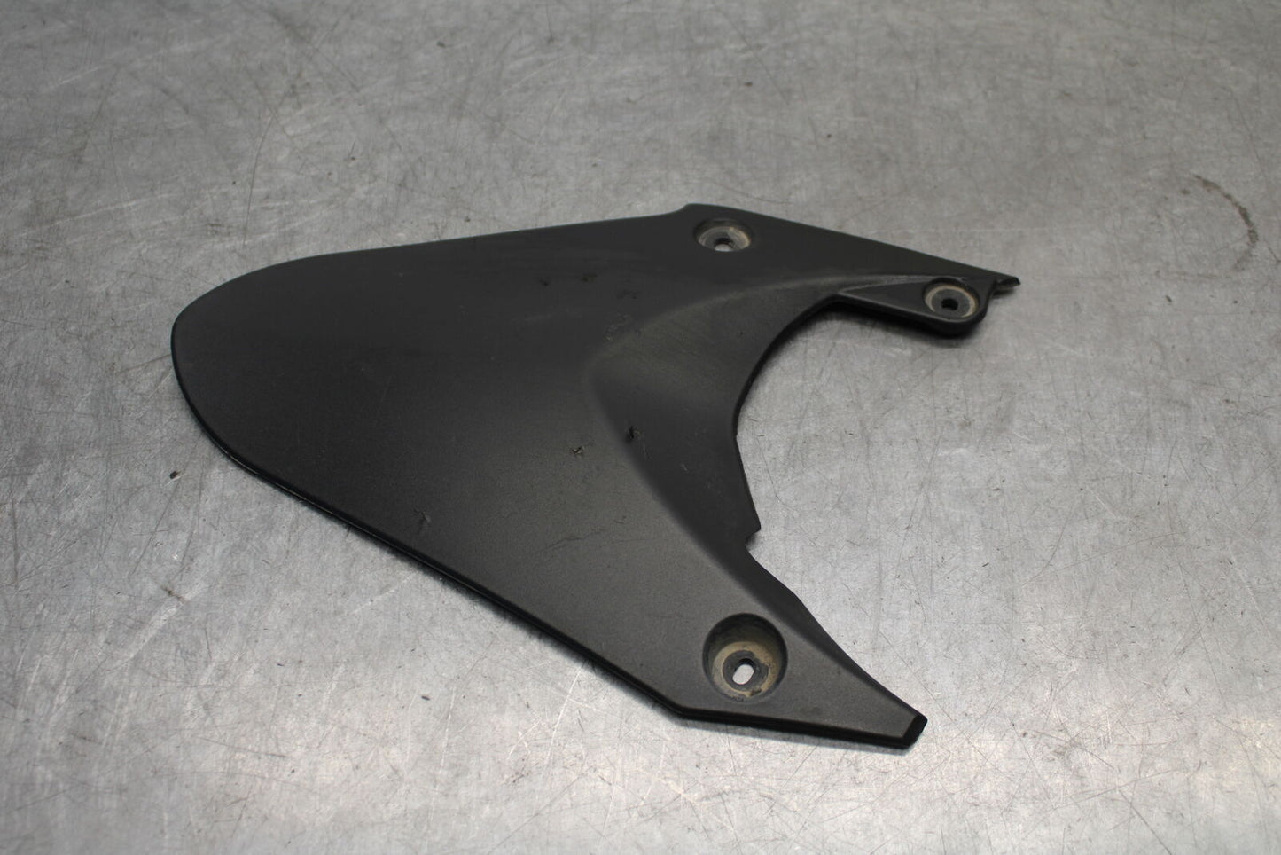 07-08 TRIUMPH DAYTONA 675 REAR BACK WHEEL TIRE HUGGER FENDER BB685