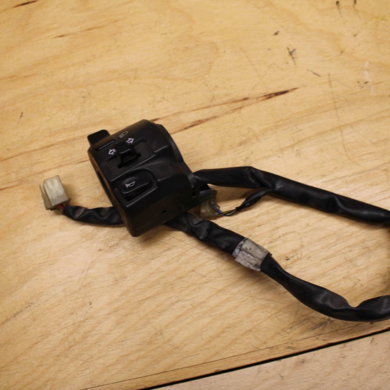 02-03 YAMAHA YZF R1 5PW LEFT CLIP ON HANDLE HORN SIGNALS SWITCH SWITCHES BB313
