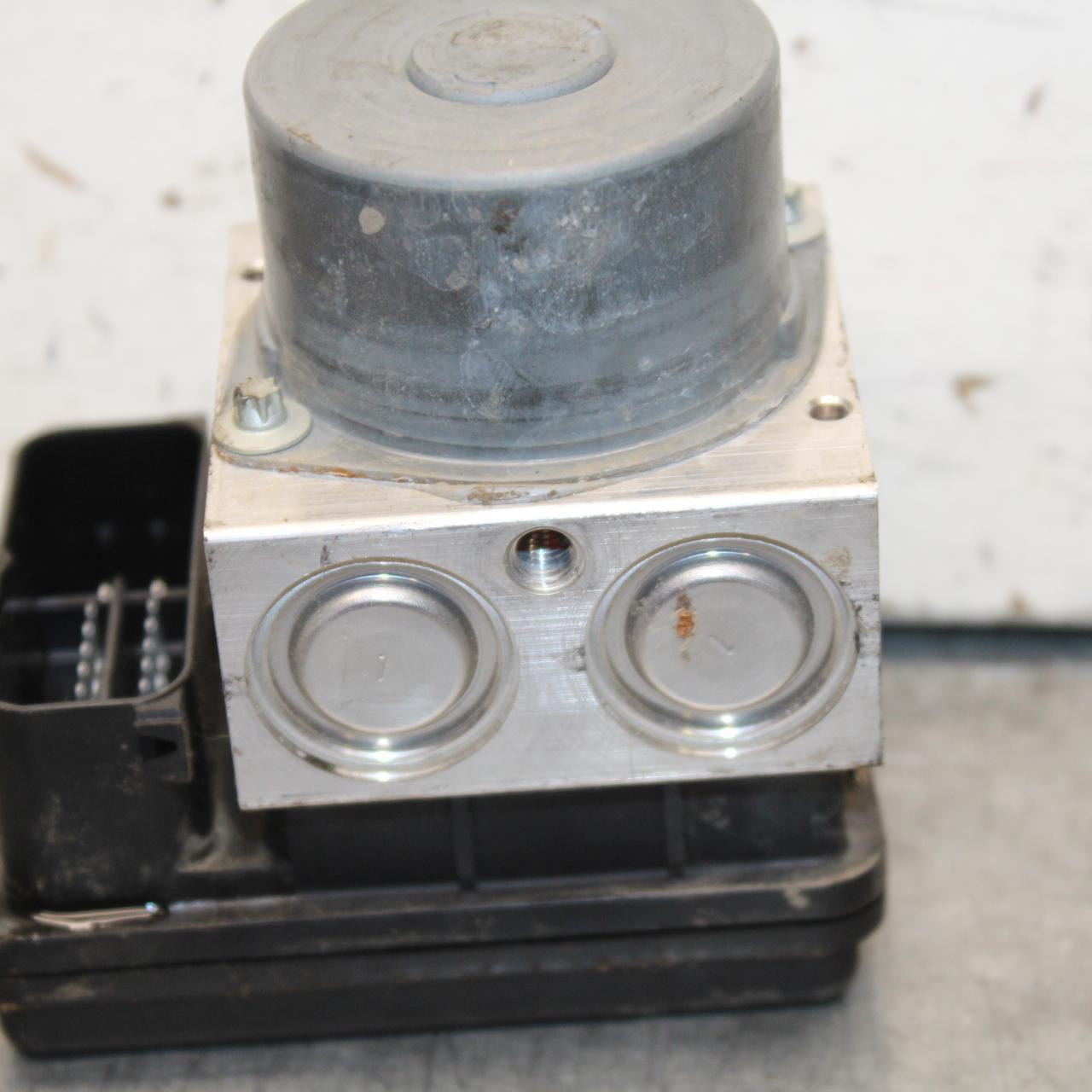 18 KTM RC 390 ABS PUMP UNIT MODULE BB648