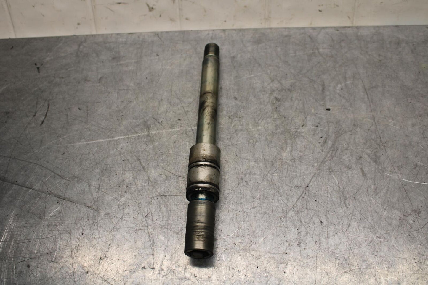 2009 Triumph Daytona 675 FRONT WHEEL RIM AXLE PIVOT BOLT T2000650 BB584