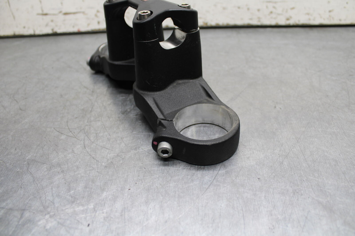 21-24 APRILIA TUONO 660 FACTORY FORKS UPPER TRIPLE TREE CLAMP BB733