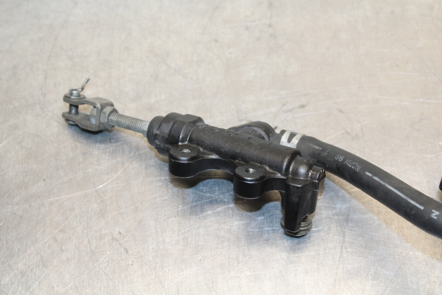 00 SUZUKI INTRUDER 1500 VL1500 REAR BACK BRAKE MASTER CYLINDER W RESERVOIR BB761
