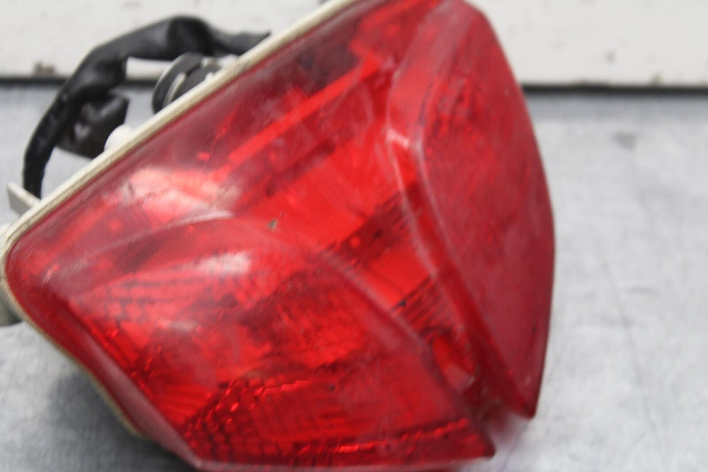 2011 Suzuki GSXR1000 REAR TAIL TAILLIGHT BACK BRAKE LIGHT 35910-41G31 BB96