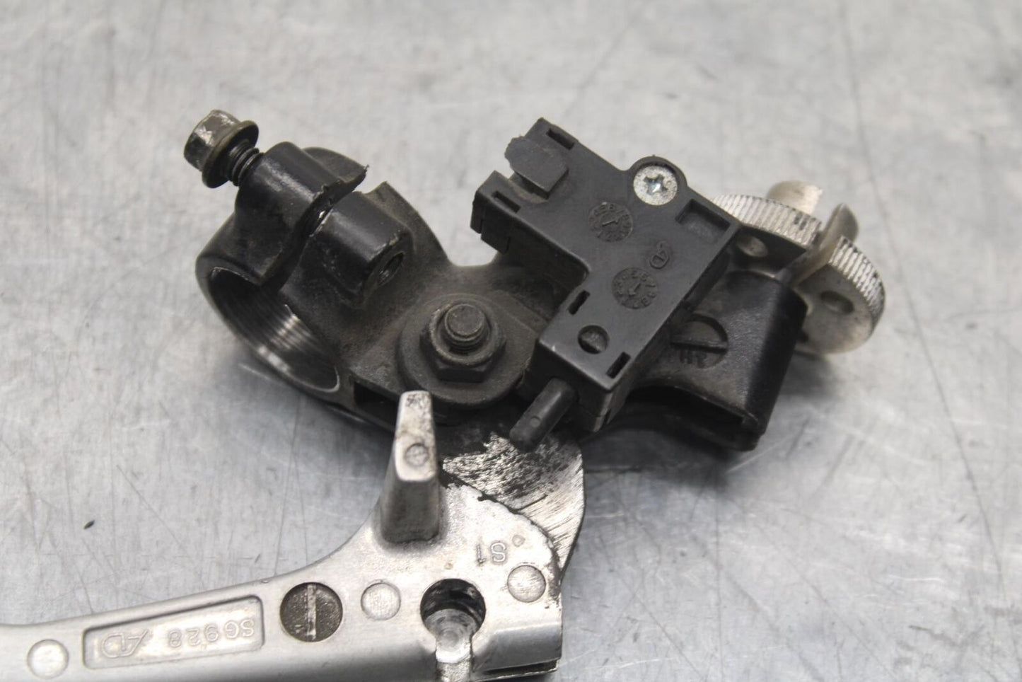 1999 Suzuki GSXR600 CLUTCH PERCH MOUNT WITH LEVER 57500-40F11 BB608