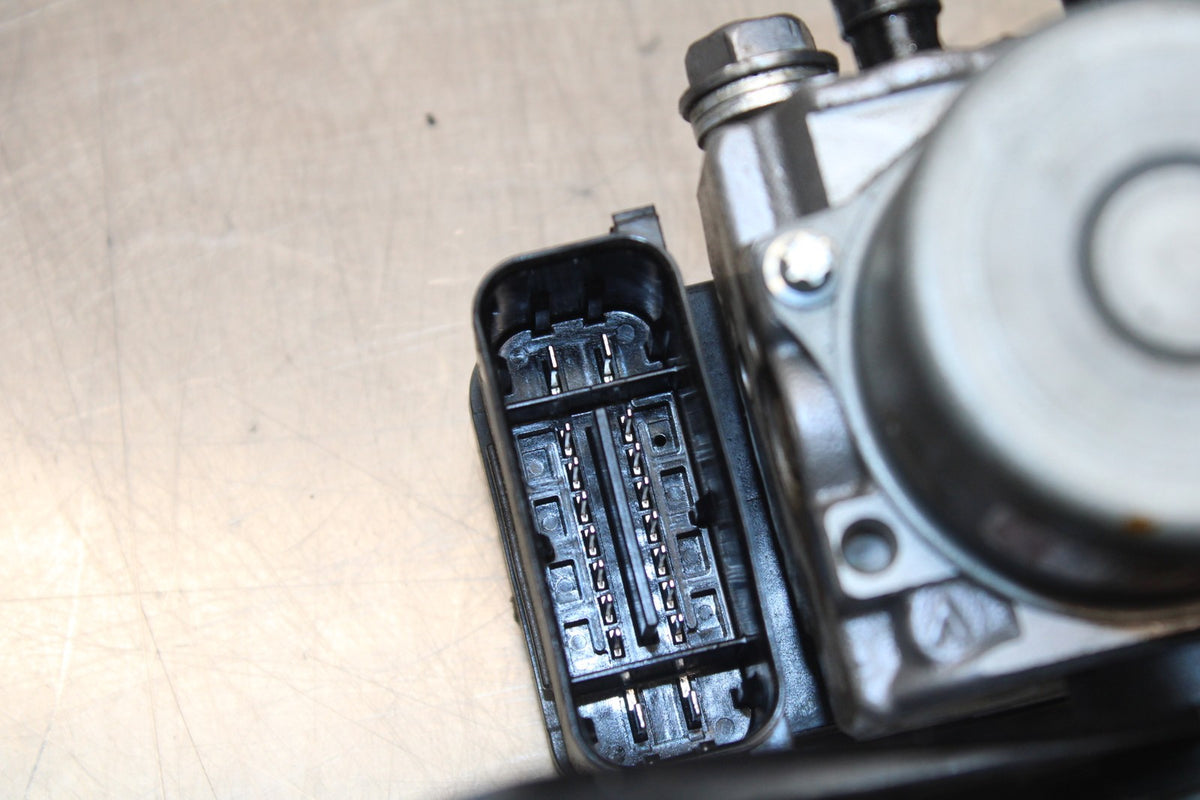 23-26 KAWASAKI NINJA ZX4RR ABS PUMP UNIT MODULE BB872