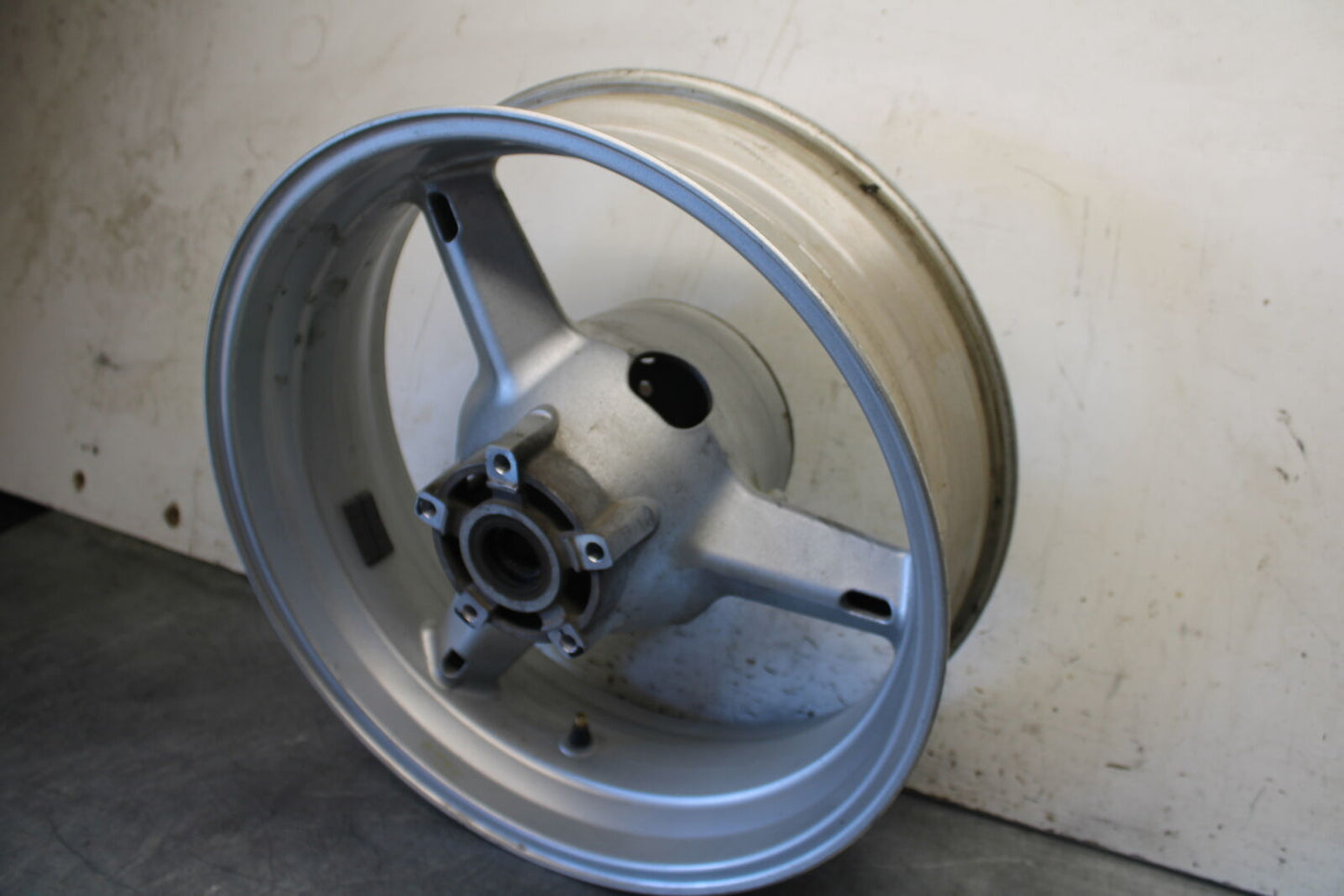 03-05 SUZUKI SV1000 REAR WHEEL BACK RIM BB405
