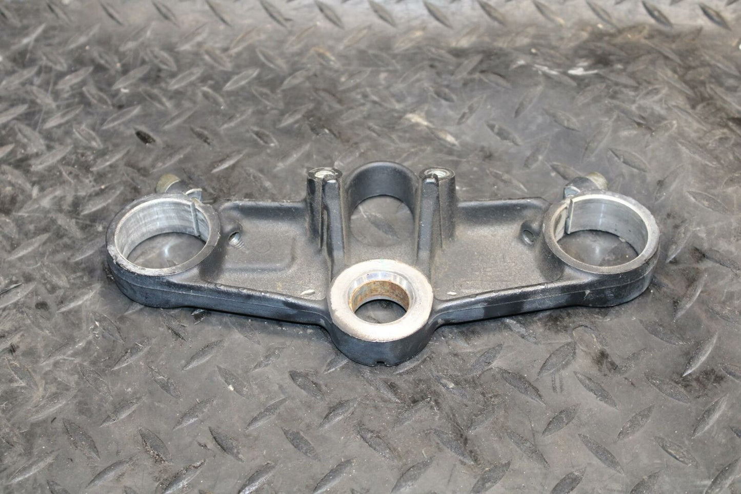 98 HONDA CBR600F3 FORKS UPPER TRIPLE TREE CLAMP BB201