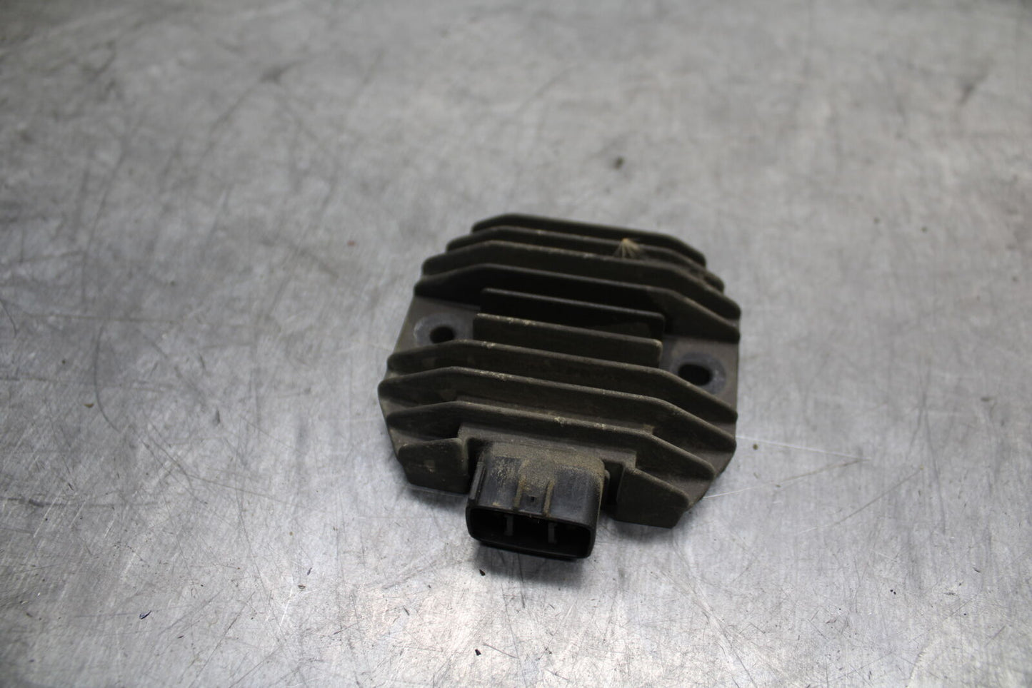 99-00 YAMAHA V STAR 1100 RECTIFIER VOLTAGE REGULATOR BB711