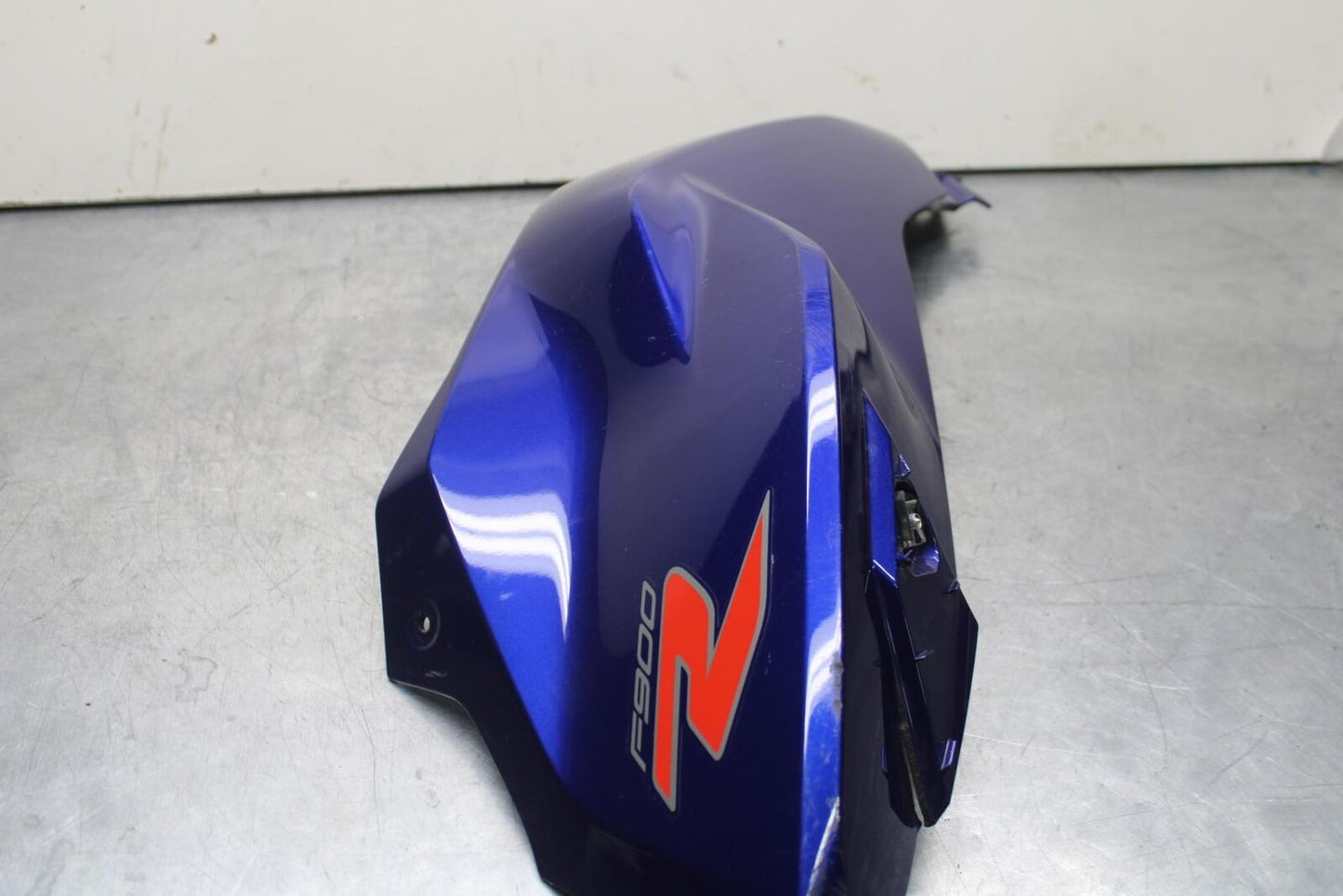20-23 BMW F900R LEFT LOWER MID UPPER SIDE FAIRING COWL BB603