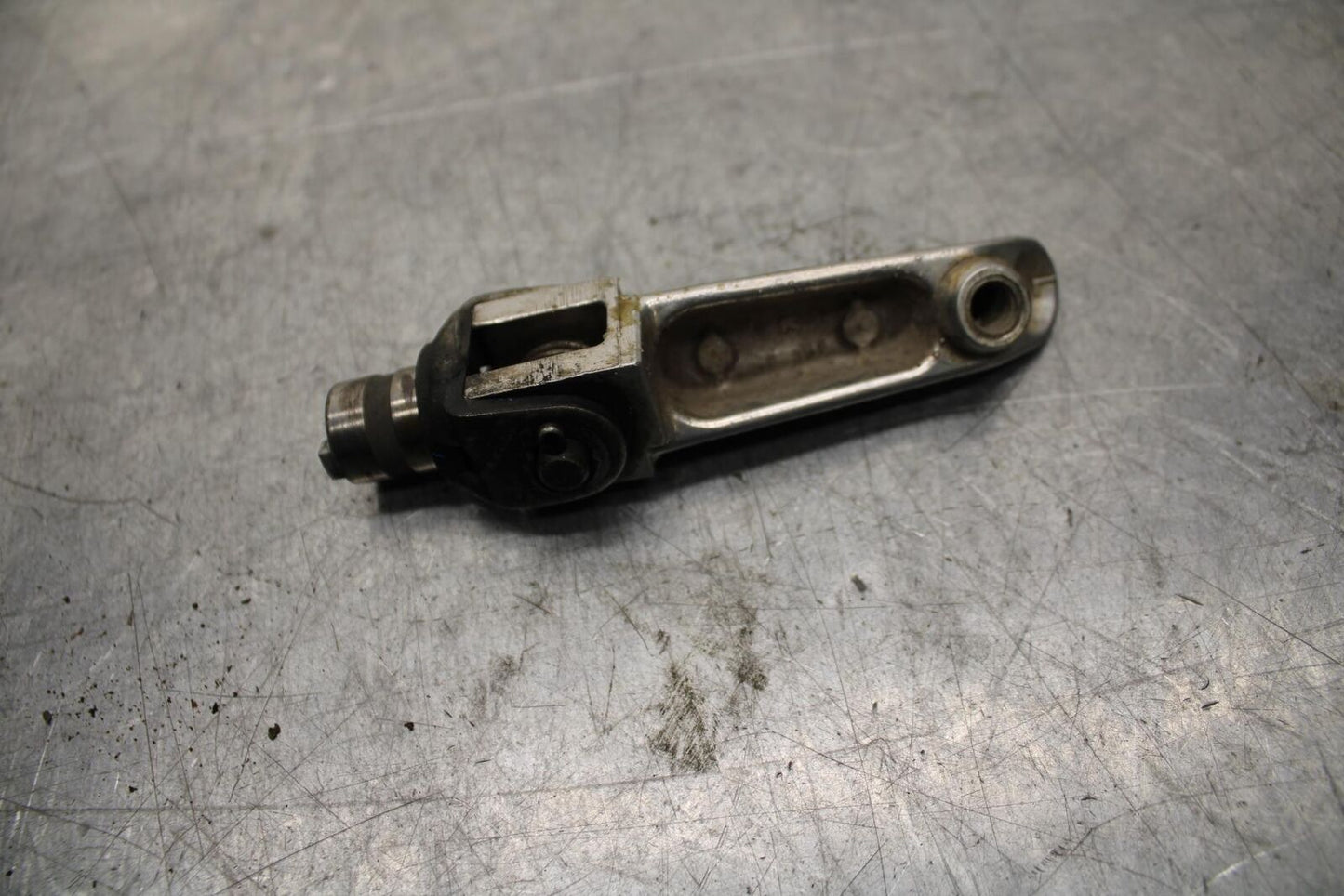 2002 Suzuki GSXR1000 LEFT FRONT FOOT REST PEG STEP 43526-35F00 BB73