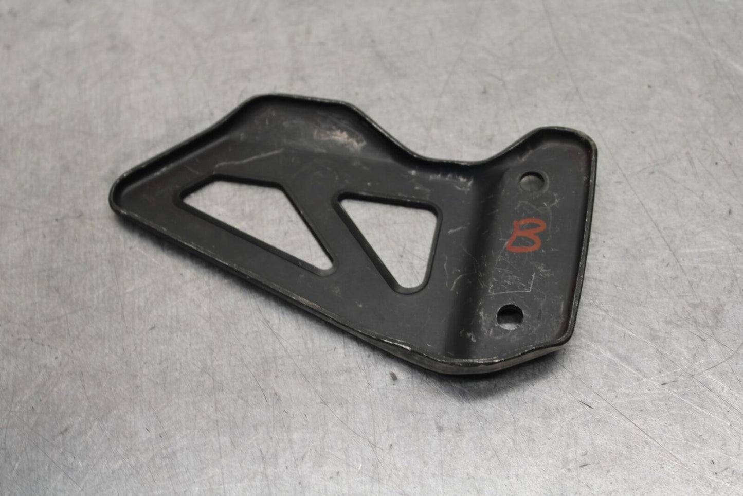 01-03 SUZUKI GSXR600 RIGHT SIDE HEEL GUARD BB639