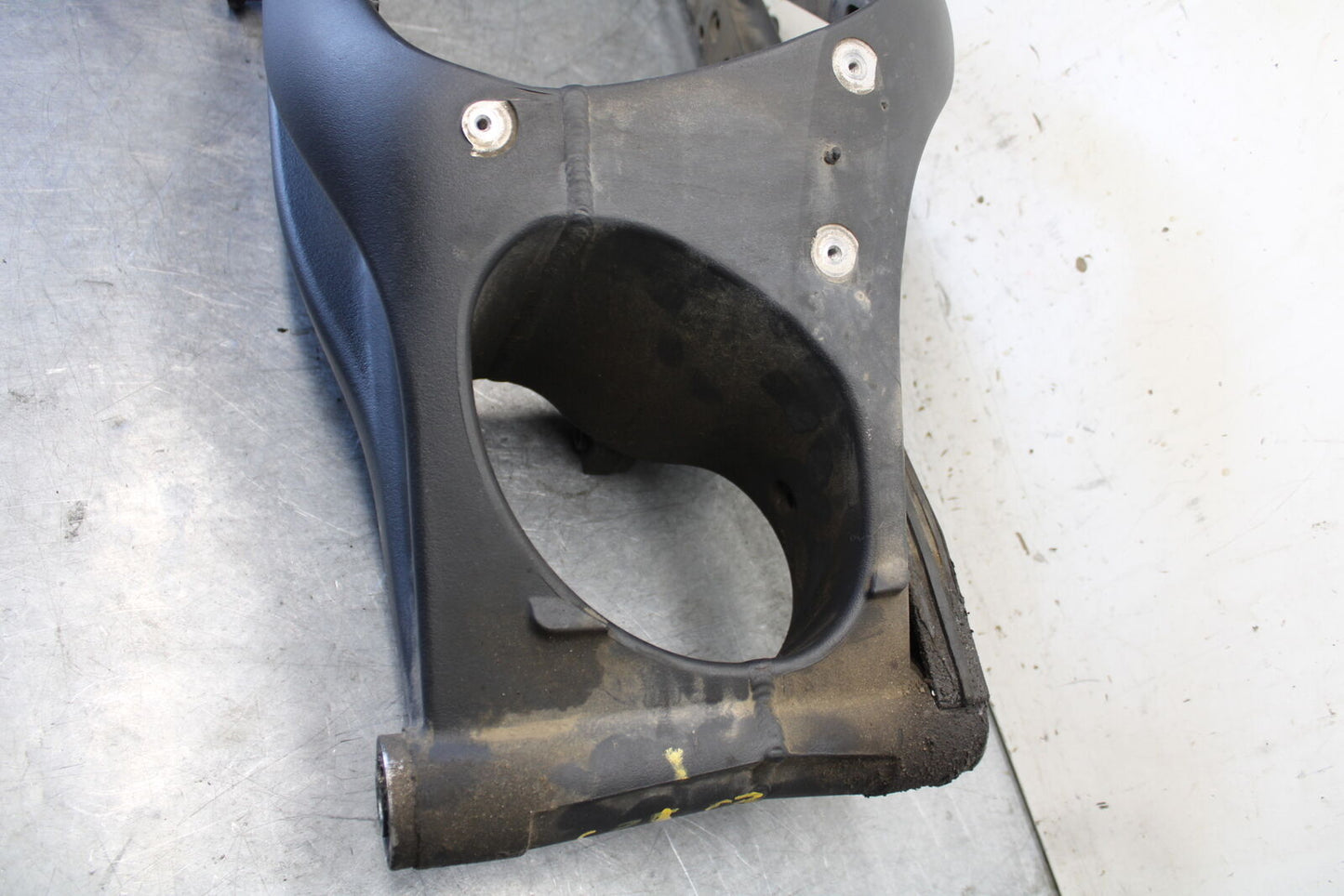 07-08 TRIUMPH DAYTONA 675 REAR SWINGARM BACK SUSPENSION SWING ARM T2051694 BB685