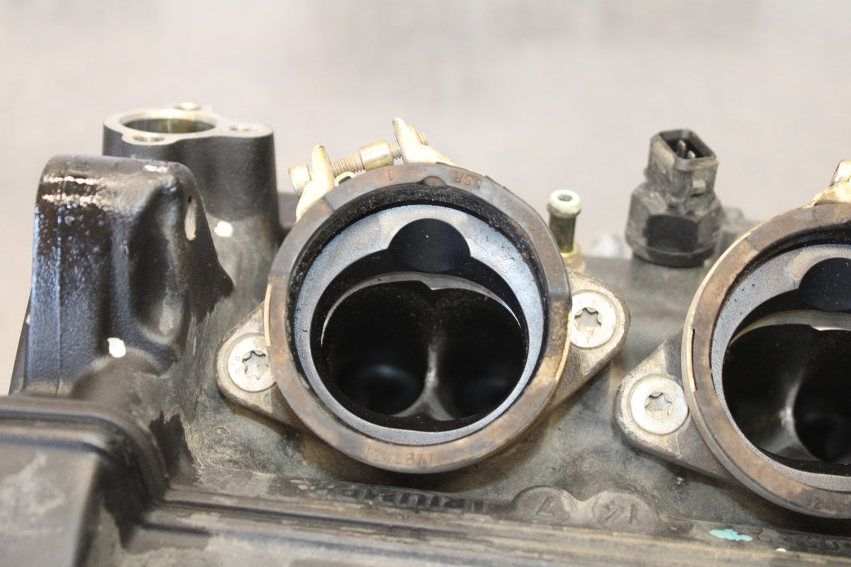15 TRIUMPH TIGER 800 ENGINE TOP END CYLINDER HEAD BB873