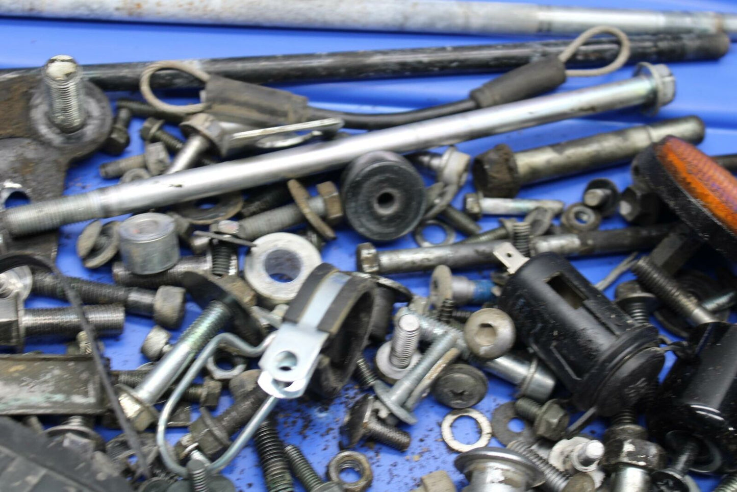 07-11 SUZUKI VSTROM 650 ENGINE MOUNTING BOLTS HARDWARE MOTOR SCREWS BB340