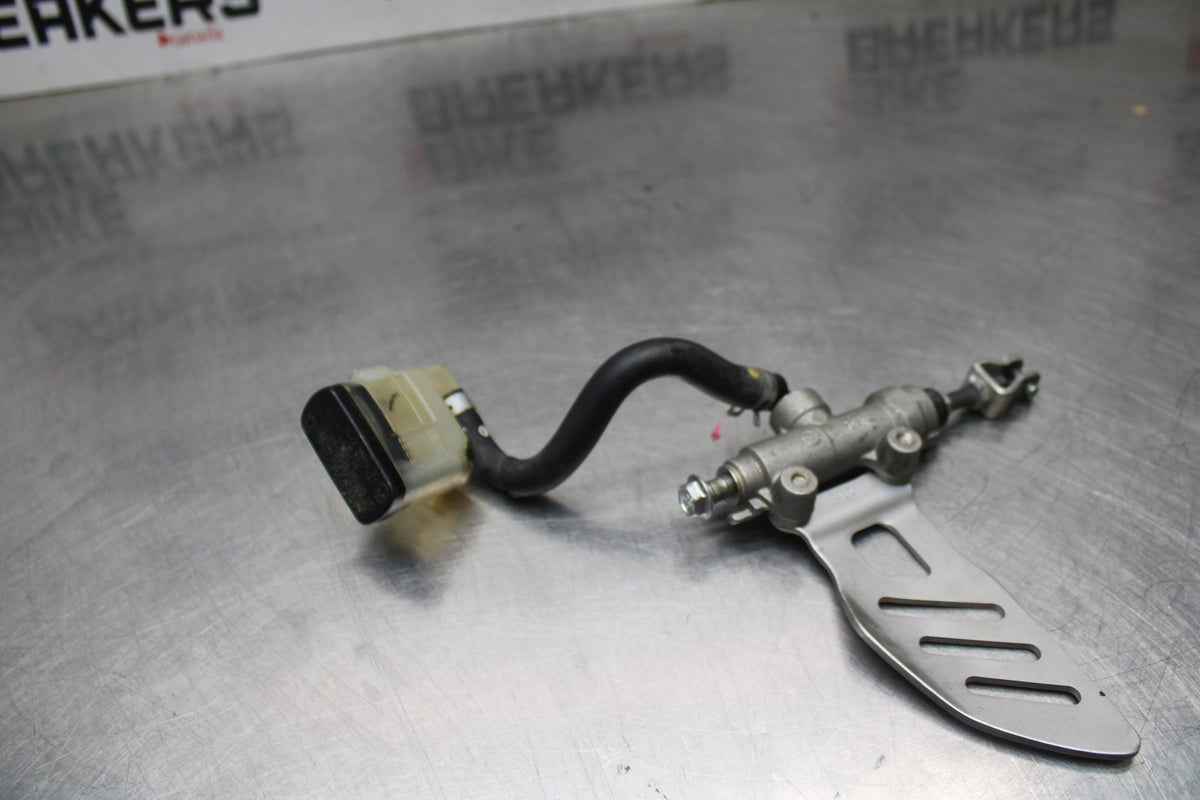 08-10 SUZUKI GSXR 600 REAR BACK BRAKE MASTER CYLINDER W RESERVOIR BB835